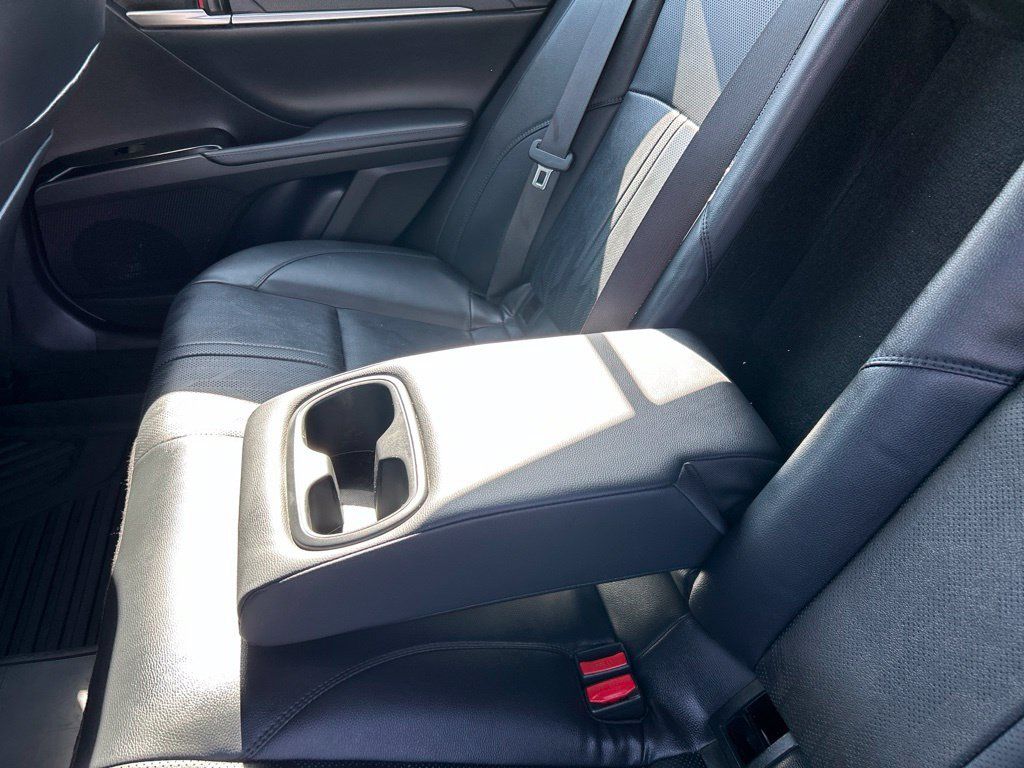 Used 2025 Toyota Camry XSE FWD image 36
