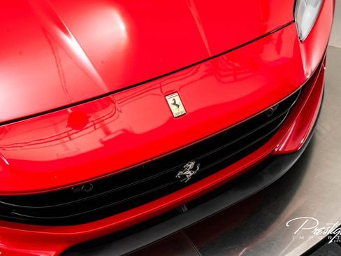 Used 2019 Ferrari Portofino image 3