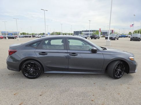 Used 2025 Honda Civic Sport image 17