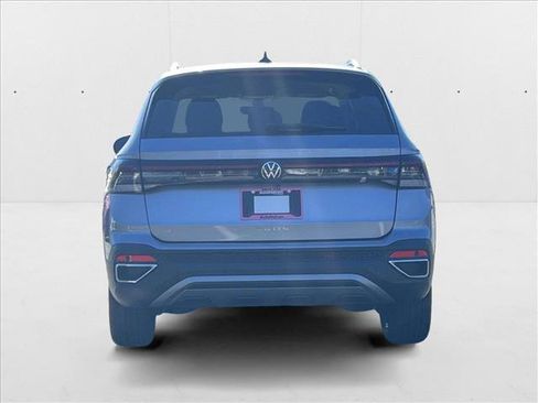 New 2025 Volkswagen Taos SE image 7