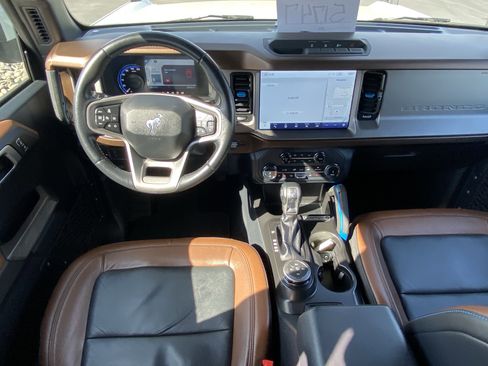 Used 2022 Ford Bronco Outer Banks image 8