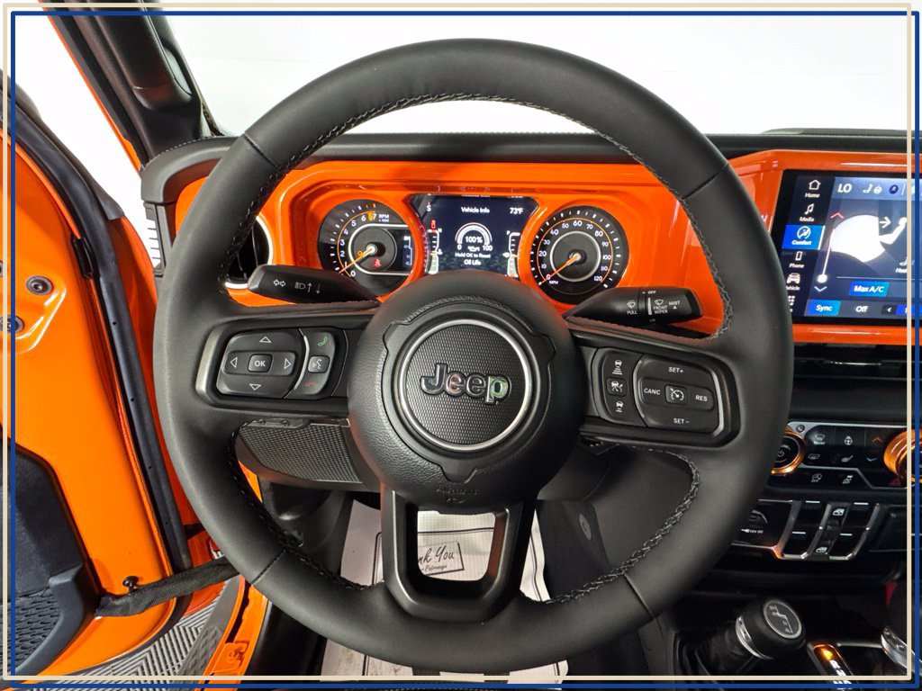 Certified 2025 Jeep Gladiator Sport AWD/4WD image 23