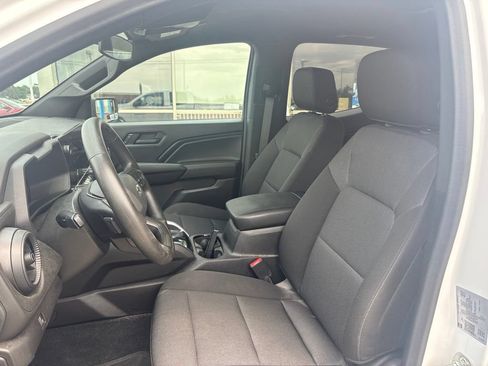 Used 2024 Chevrolet Colorado Trail Boss w/ Advanced Trailering Package AWD/4WD image 11