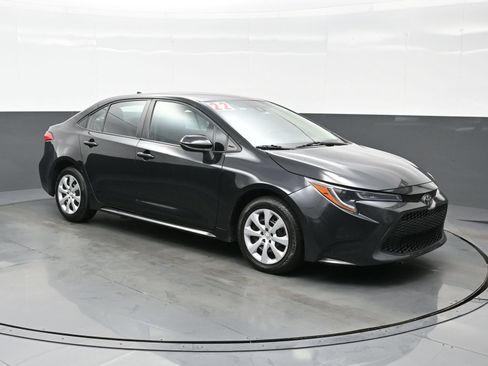 Used 2022 Toyota Corolla LE FWD image 8