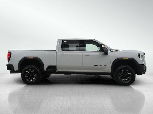 Used 2024 GMC Sierra 2500 AT4X image 7