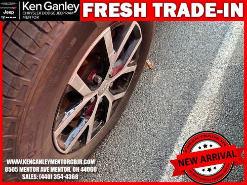 Certified 2023 Jeep Grand Cherokee L Limited w/ Luxury Tech Group II AWD/4WD image 5