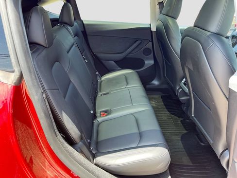 Used 2024 Tesla Model Y Long Range RWD image 28
