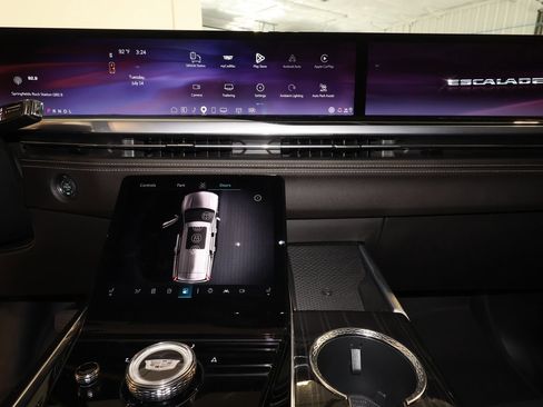 Used 2025 Cadillac Escalade ESV Sport w/ Touring Package AWD/4WD image 16