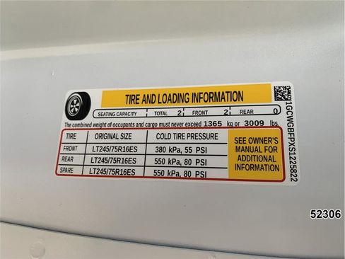 Used 2025 Chevrolet Express 2500 Extended w/ Communications Package image 20