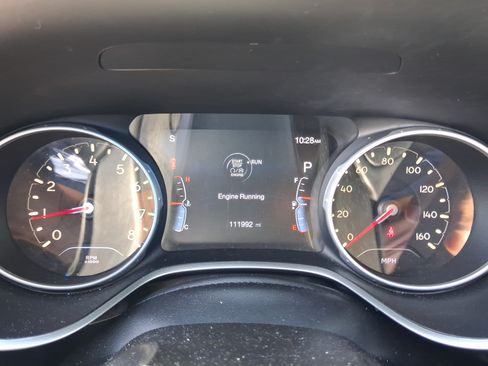Used 2018 Jeep Compass Latitude w/ Popular Equipment Group FWD image 14