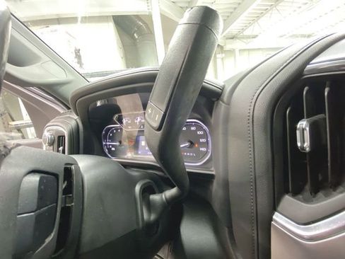 Used 2023 GMC Sierra 2500 SLT w/ SLT Premium Package image 16