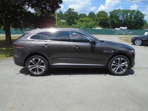 Used 2023 Jaguar F-PACE S AWD/4WD image 9