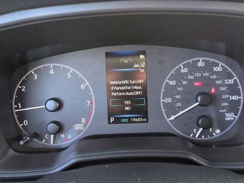 Used 2024 Toyota Corolla Cross LE image 32