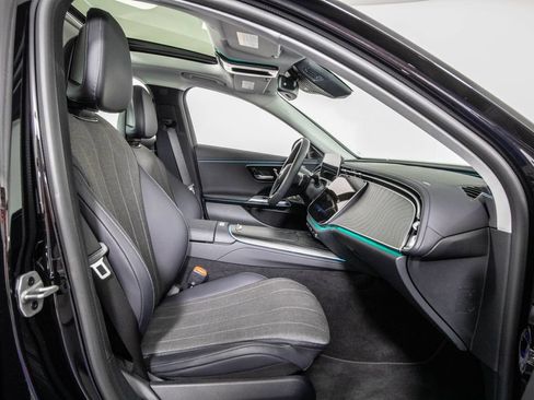 Used 2024 Mercedes-Benz E 450 4MATIC Sedan image 11