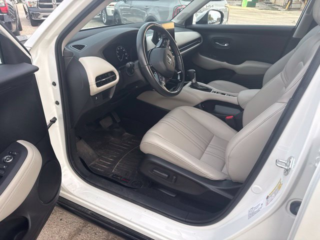 Used 2024 Honda HR-V EX-L image 11