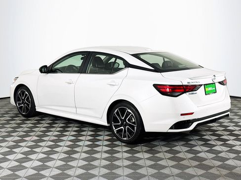 Used 2024 Nissan Sentra SR w/ SR Premium Package FWD image 6