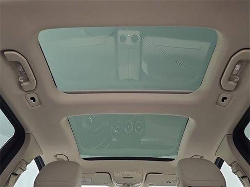 Used 2019 Mercedes-Benz GLC 300 4MATIC image 14