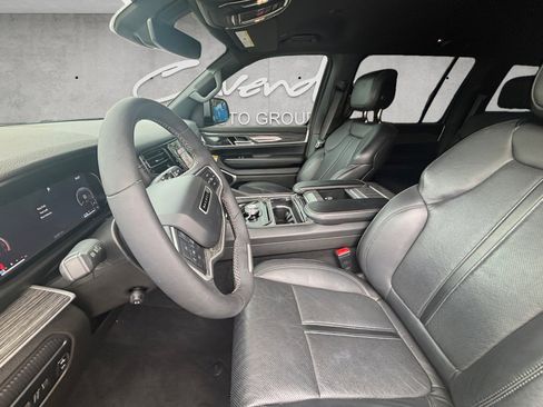 Used 2022 Jeep Wagoneer Series III image 19