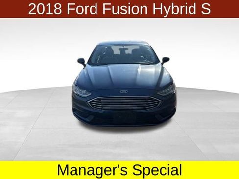 Used 2018 Ford Fusion S image 2