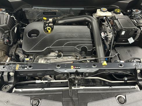 Used 2023 Chevrolet Equinox LT FWD image 24