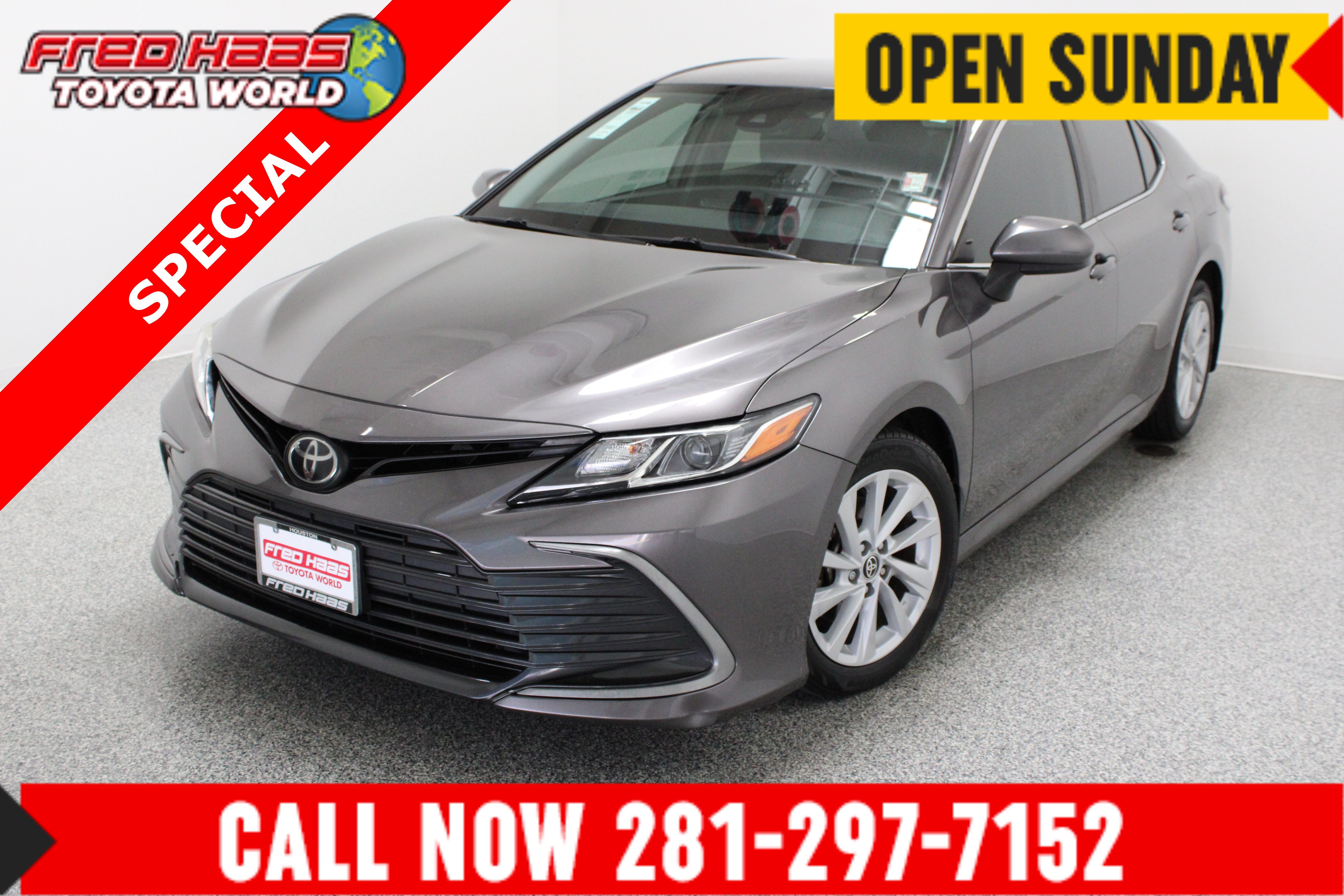 Used 2022 Toyota Camry LE FWD image 1