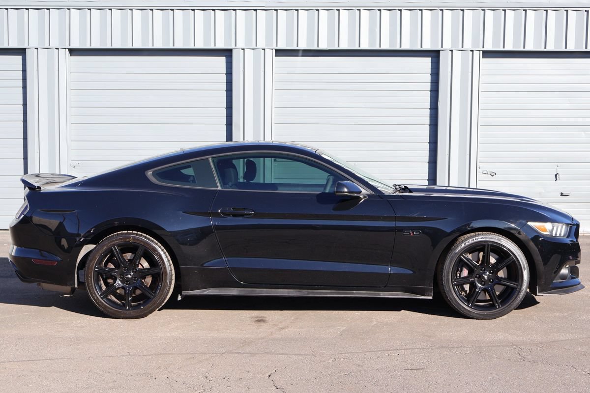 Used 2016 Ford Mustang GT w/ GT Performance Package RWD image 7