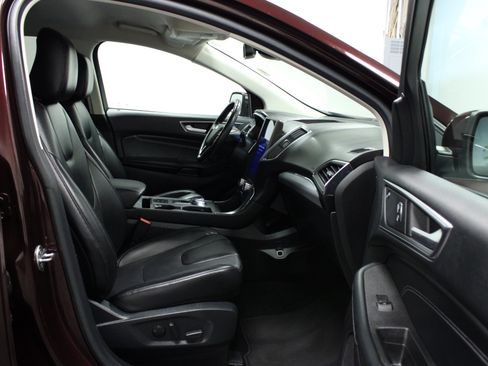 Used 2021 Ford Edge Titanium AWD/4WD image 16