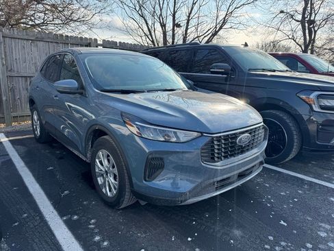 Certified 2023 Ford Escape Active w/ Tech Pack #2 image 1