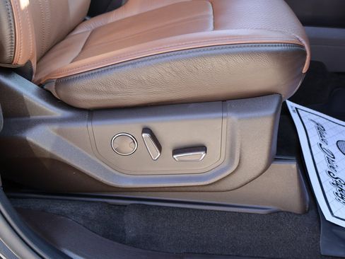 Used 2024 Ford Expedition King Ranch image 10