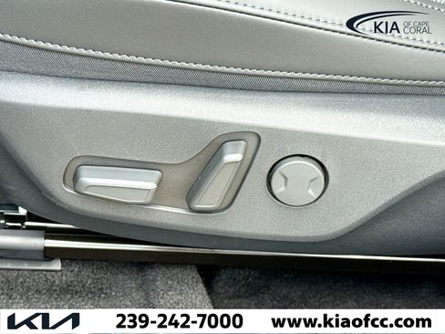 New 2026 Kia Niro Wind image 24