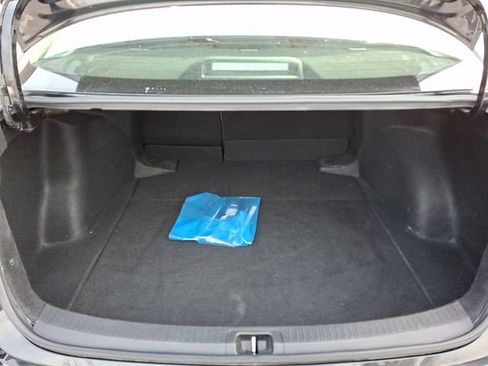 Used 2024 Toyota Corolla LE image 28