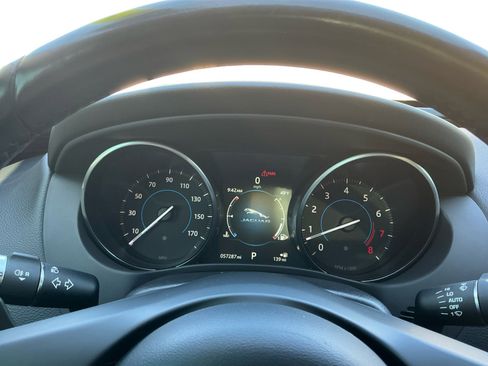 Used 2017 Jaguar XE Prestige image 12