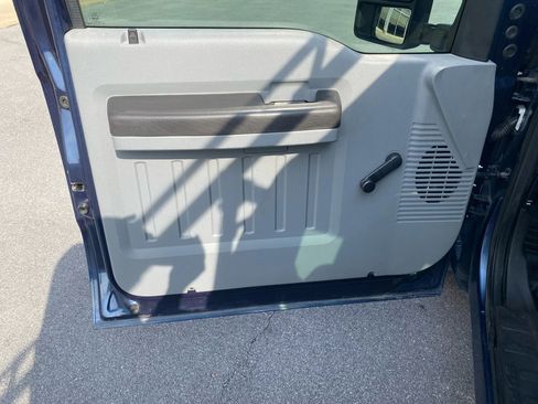 Used 2016 Ford F250 XL image 8