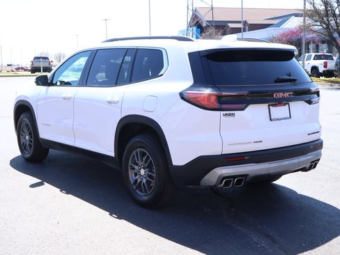 Used 2025 GMC Acadia Elevation image 7
