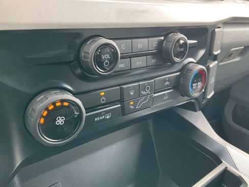 Used 2023 Ford F250 XLT w/ Snow Plow Prep Package image 4