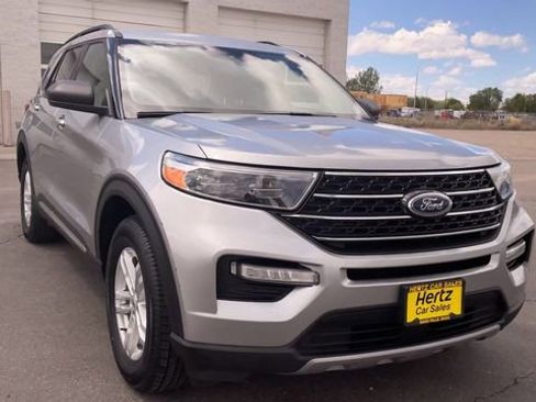 Used 2024 Ford Explorer XLT w/ Equipment Group 202A AWD/4WD image 4