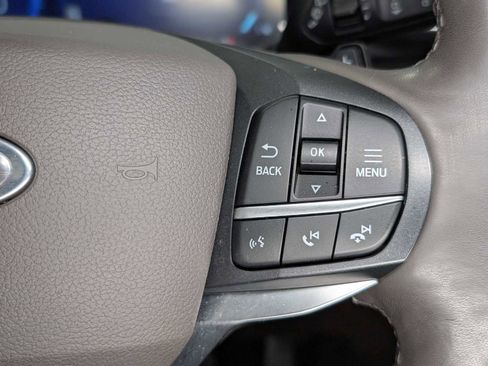 Used 2020 Ford Explorer Platinum w/ Premium Technology Package image 37