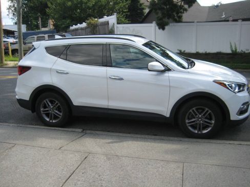 Used 2017 Hyundai Santa Fe Sport AWD/4WD image 5