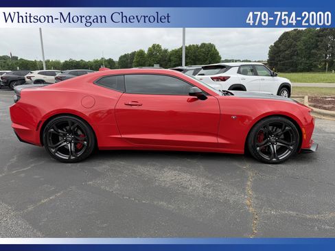 Used 2021 Chevrolet Camaro SS RWD image 5