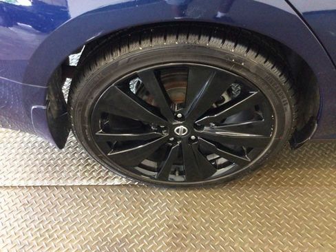 Used 2022 Nissan Altima 2.5 SR FWD image 32