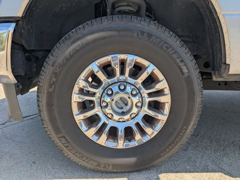 Used 2022 Ford F250 XLT w/ XLT Premium Package AWD/4WD image 19