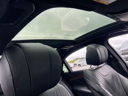 Used 2017 Mercedes-Benz S 550 Sedan image 40