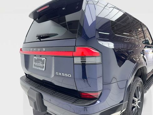 Used 2025 Lexus GX 550 image 7