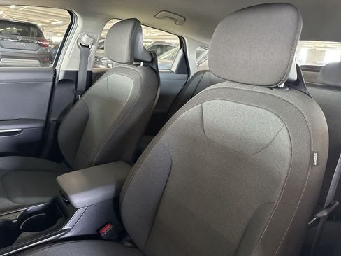 Used 2025 Kia K4 FWD image 13