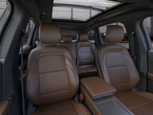 New 2026 Lincoln Nautilus Reserve AWD/4WD image 10