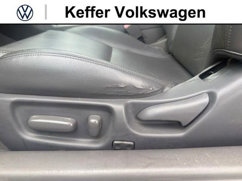 Used 2008 Toyota Solara SLE FWD image 13
