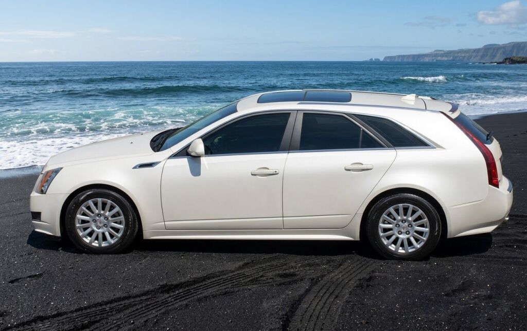 Used 2014 Cadillac CTS Luxury RWD image 2