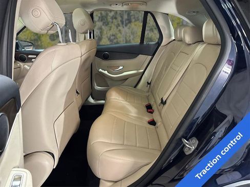 Used 2019 Mercedes-Benz GLC 300 4MATIC image 10
