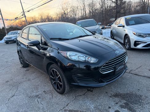 Used 2019 Ford Fiesta SE w/ Cold Weather Package image 10