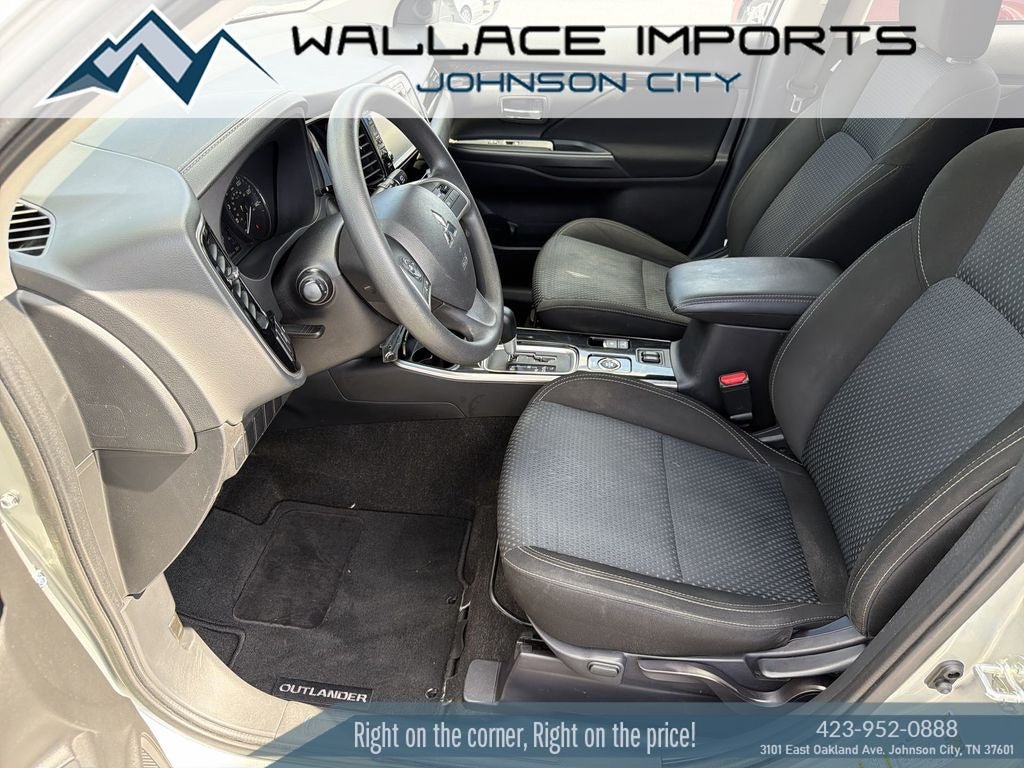 Used 2020 Mitsubishi Outlander ES AWD/4WD image 14